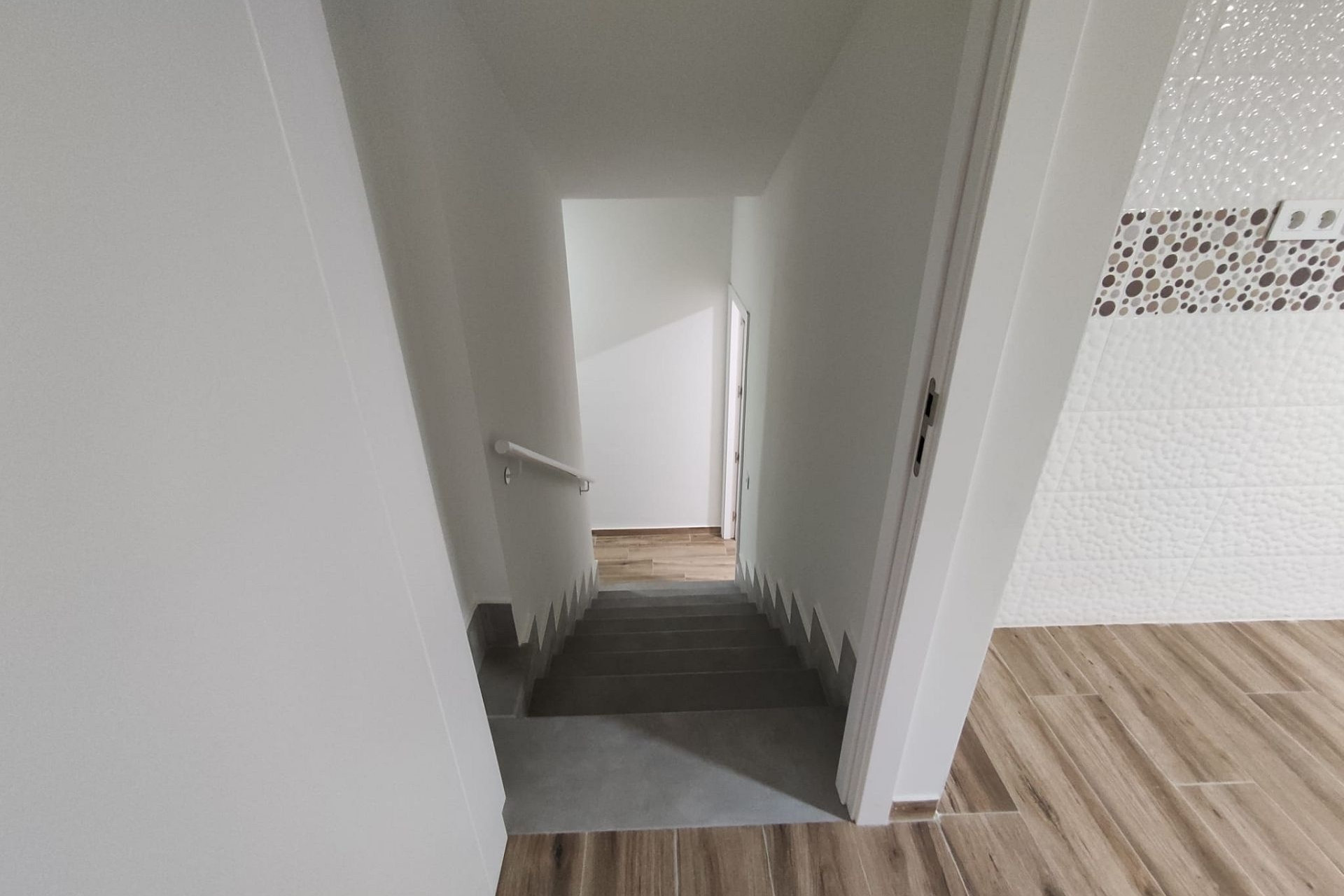 Revente - Maison mitoyenne -
Petrer