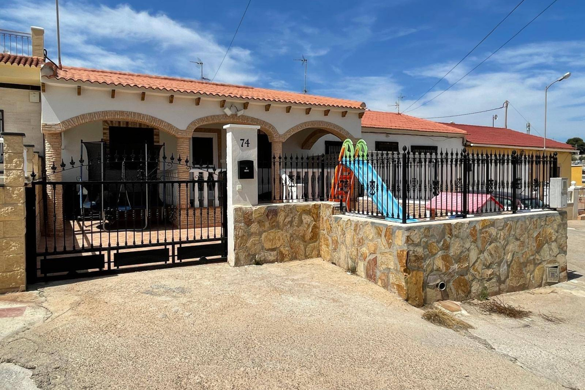Revente - Maison mitoyenne -
Pilar de la Horadada - Zona Pueblo