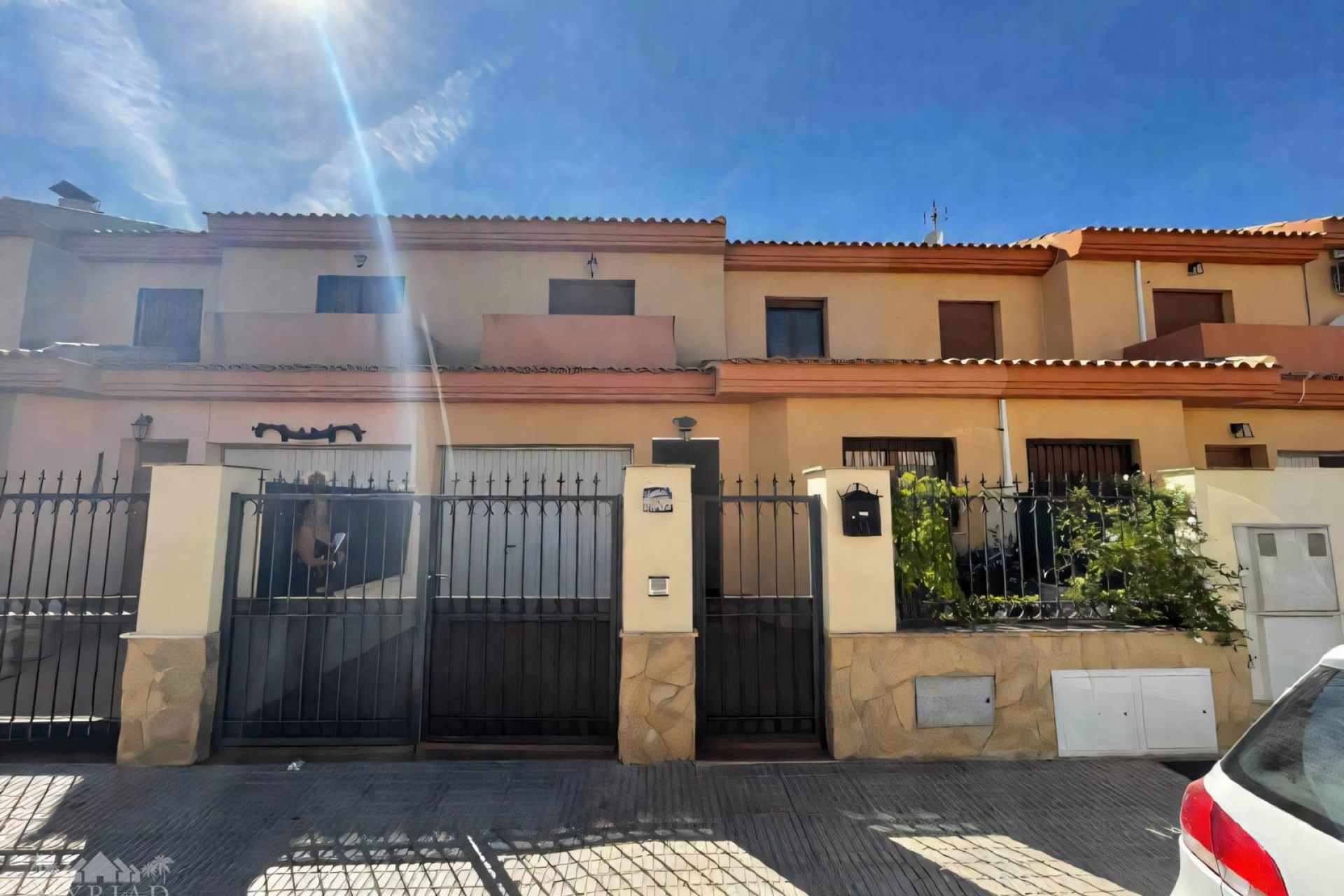Revente - Maison mitoyenne -
Pinoso - Pinoso Alicante