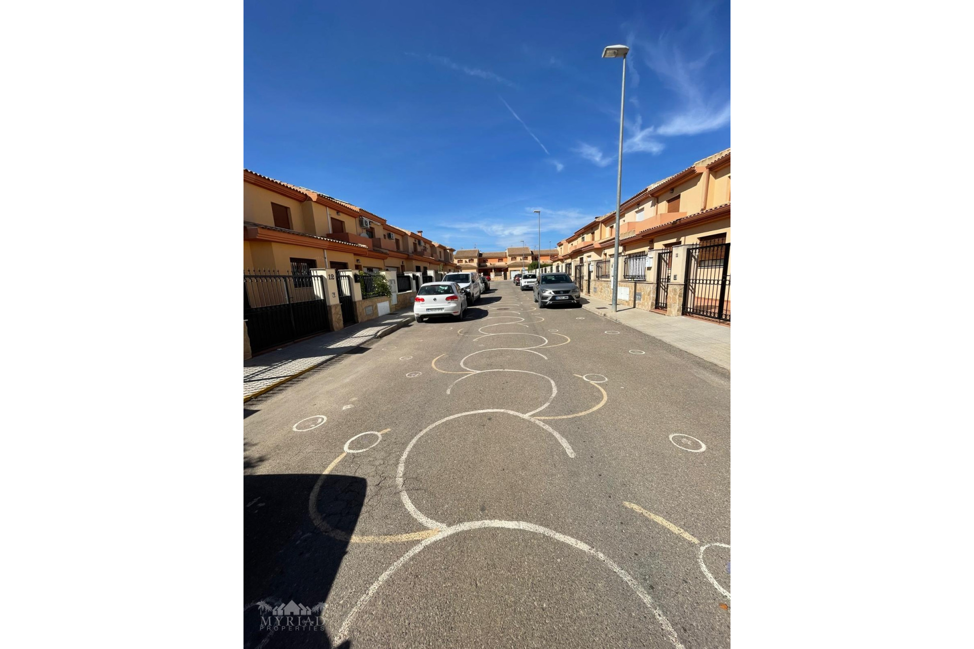 Revente - Maison mitoyenne -
Pinoso - Pinoso Alicante