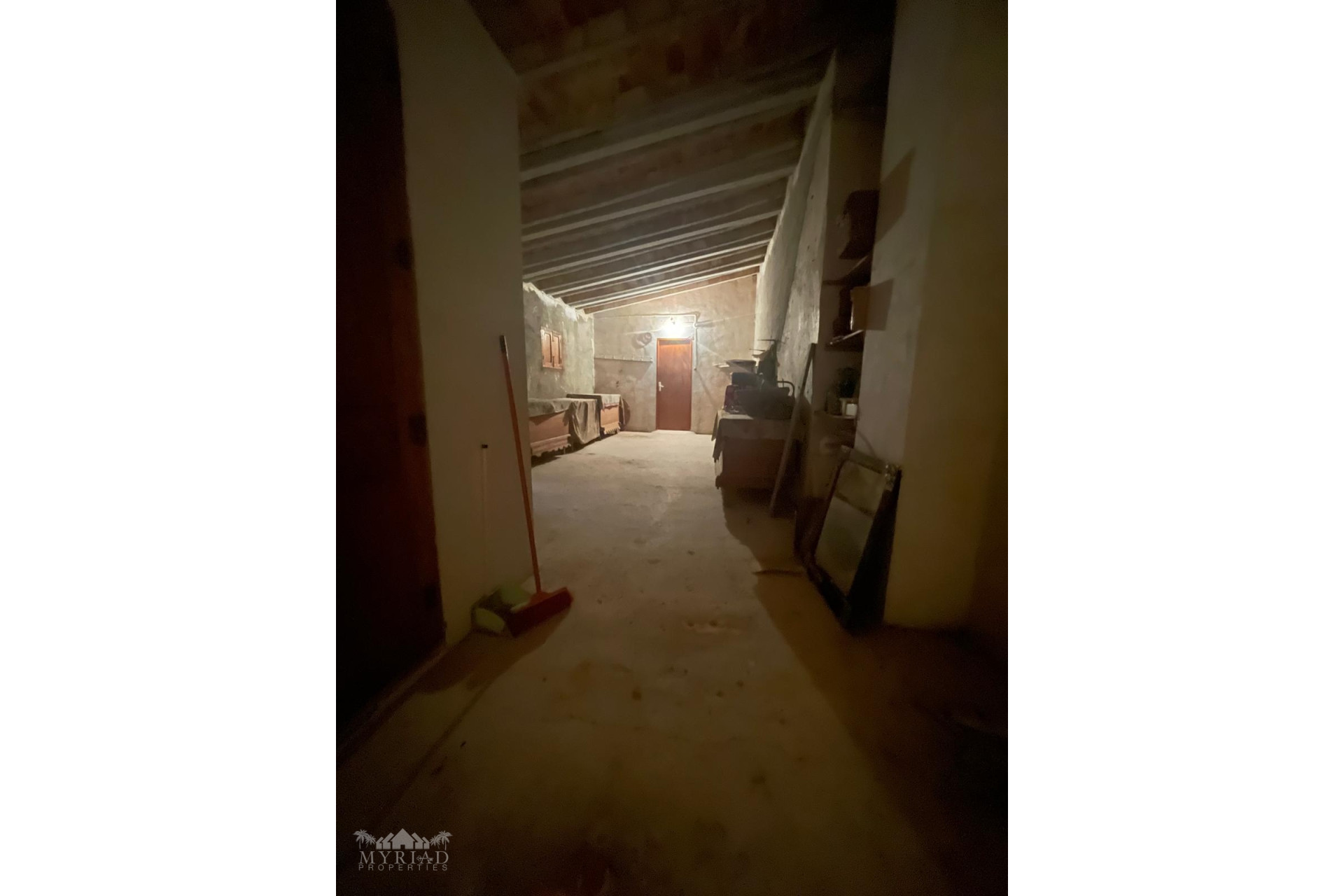 Revente - Maison mitoyenne -
Pinoso - Pinoso Alicante