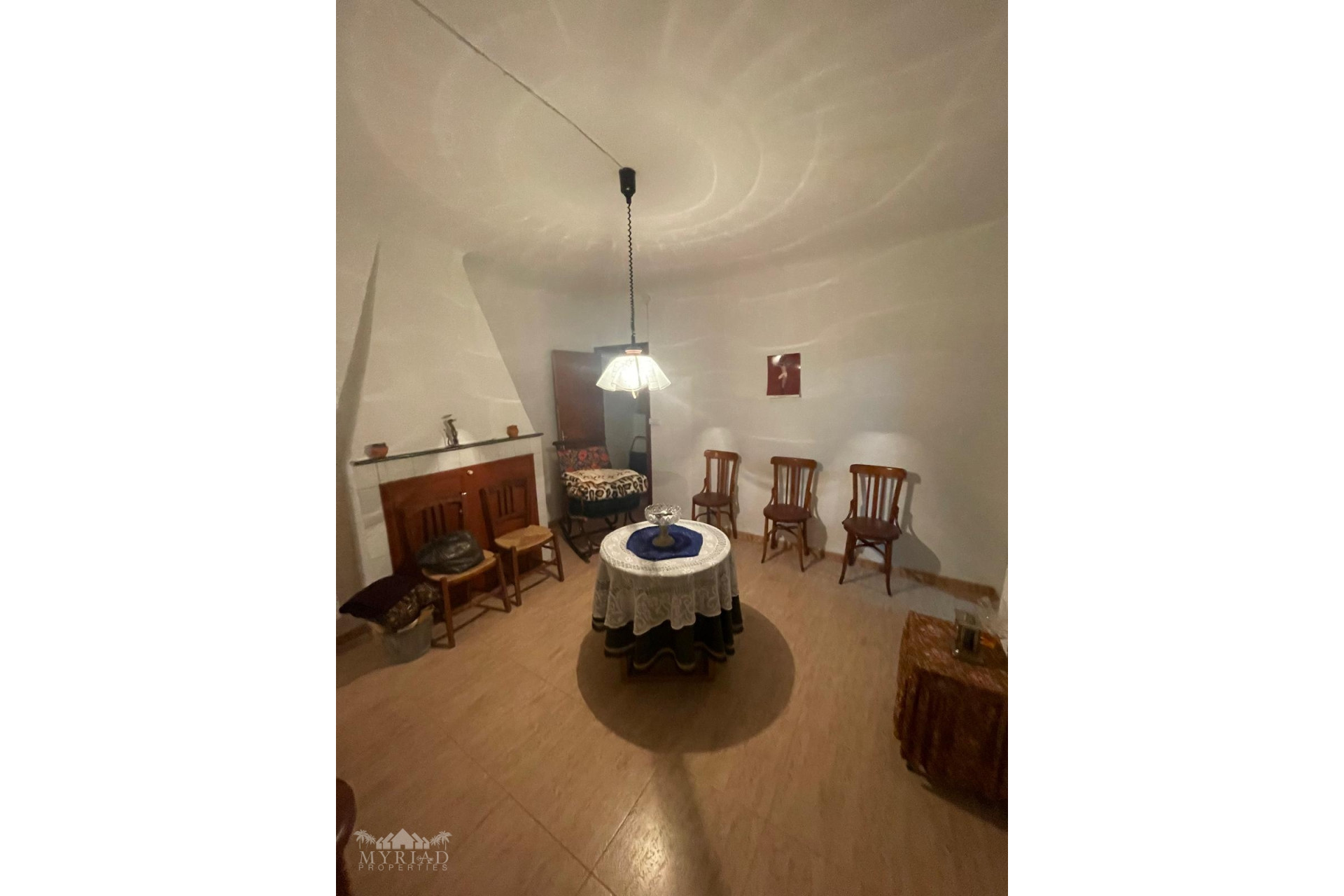 Revente - Maison mitoyenne -
Pinoso - Pinoso Alicante