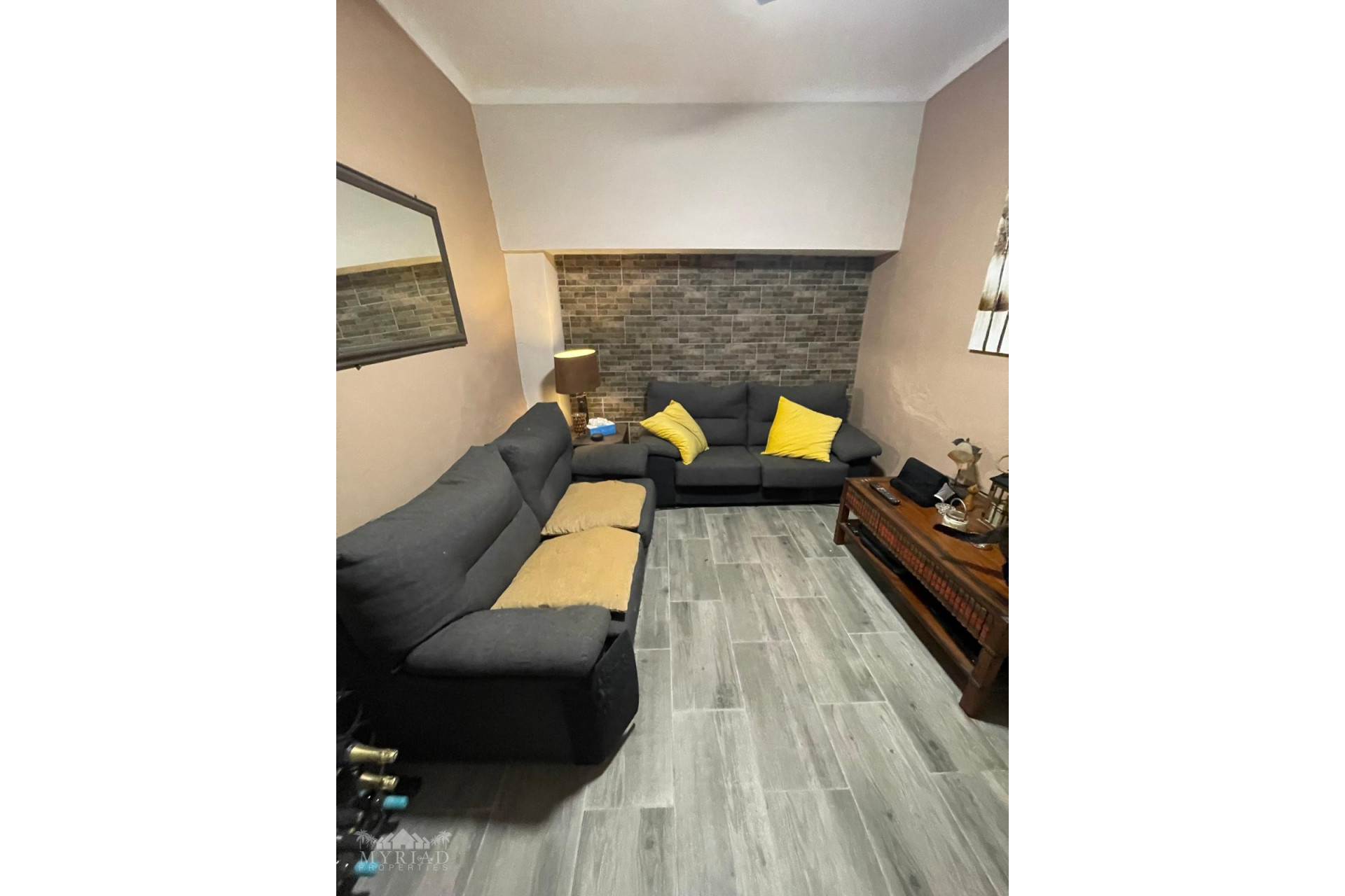 Revente - Maison mitoyenne -
Pinoso - Pinoso Alicante