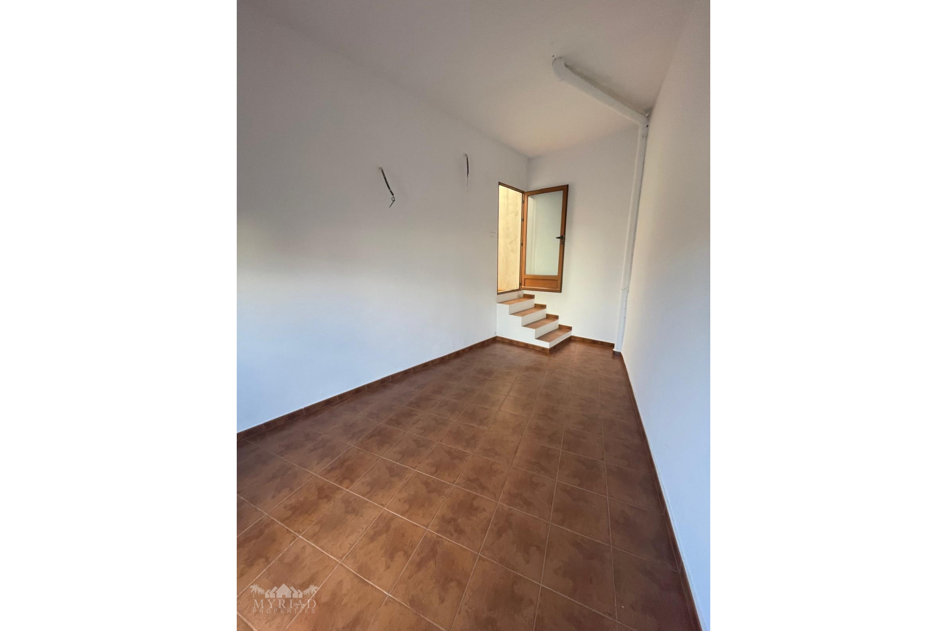 Revente - Maison mitoyenne -
Pinoso - Pinoso Alicante