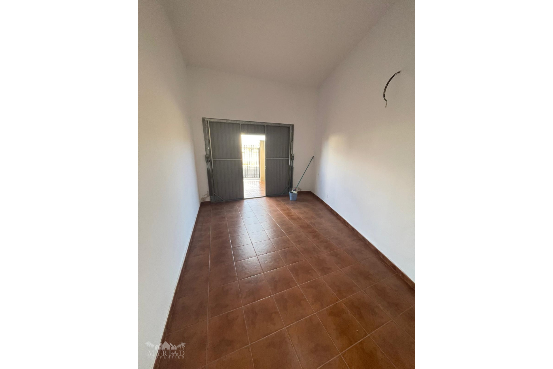 Revente - Maison mitoyenne -
Pinoso - Pinoso Alicante