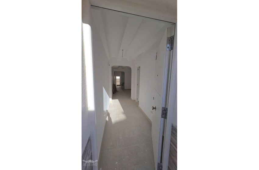 Revente - Maison mitoyenne -
Pinoso - Pinoso Alicante