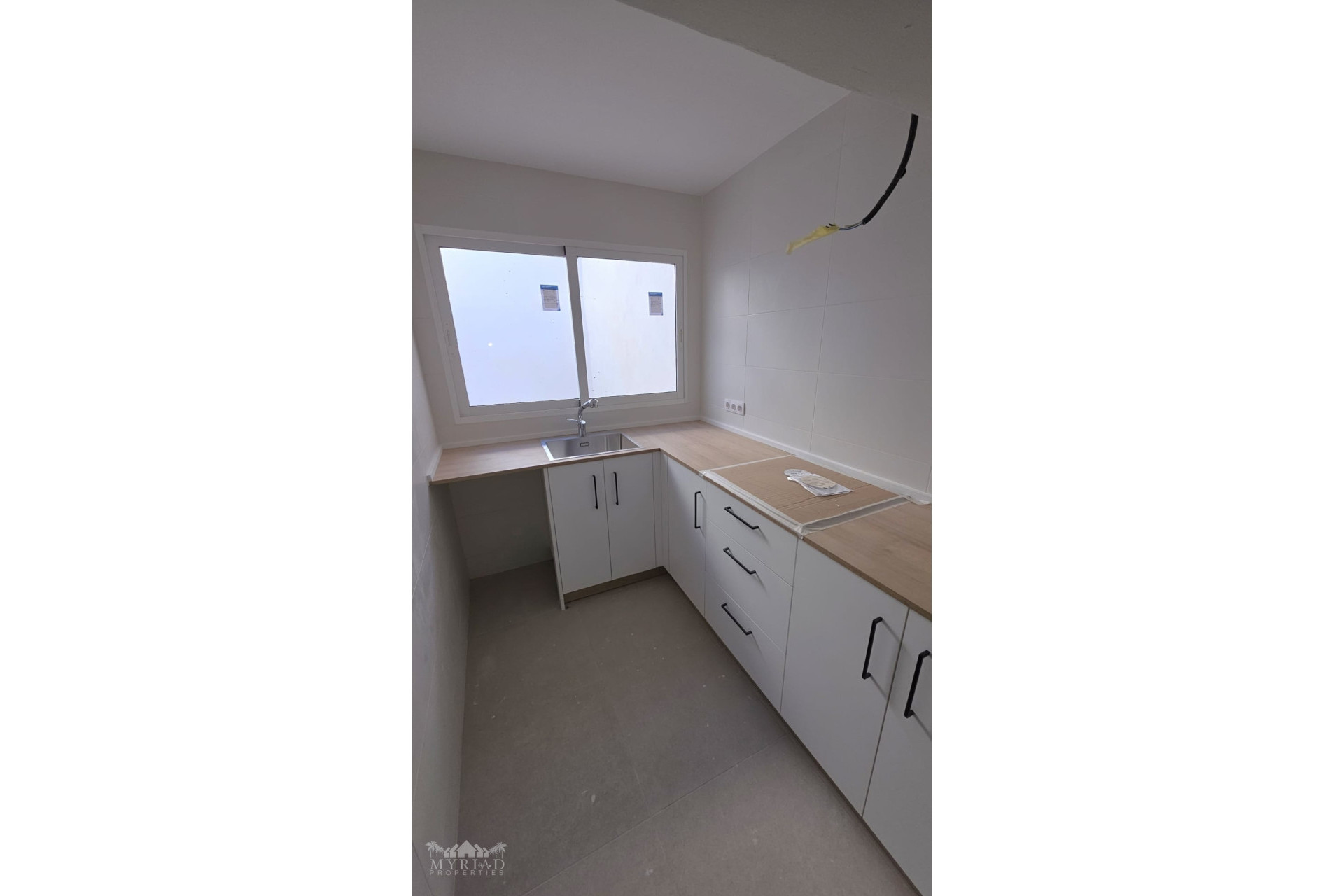 Revente - Maison mitoyenne -
Pinoso - Pinoso Alicante