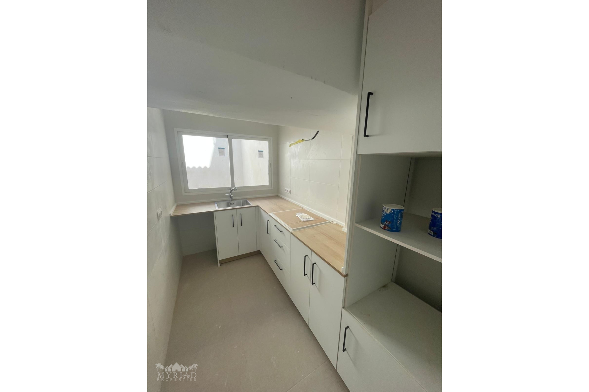 Revente - Maison mitoyenne -
Pinoso - Pinoso Alicante