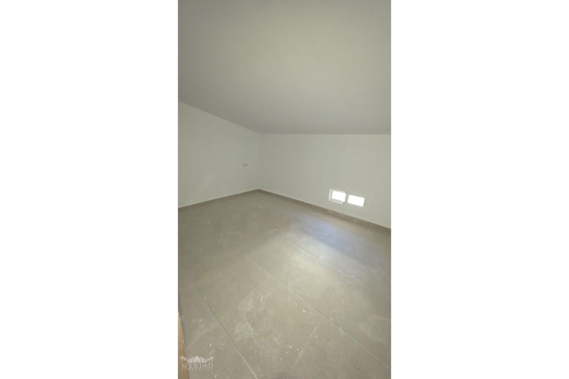 Revente - Maison mitoyenne -
Pinoso - Pinoso Alicante