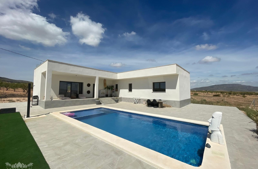 Revente - Maison mitoyenne -
Pinoso - Pinoso Alicante