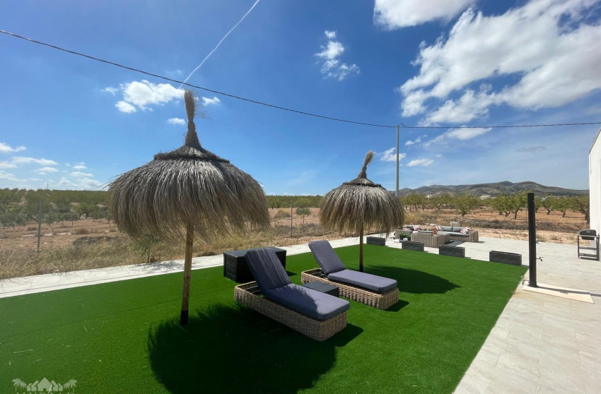 Revente - Maison mitoyenne -
Pinoso - Pinoso Alicante