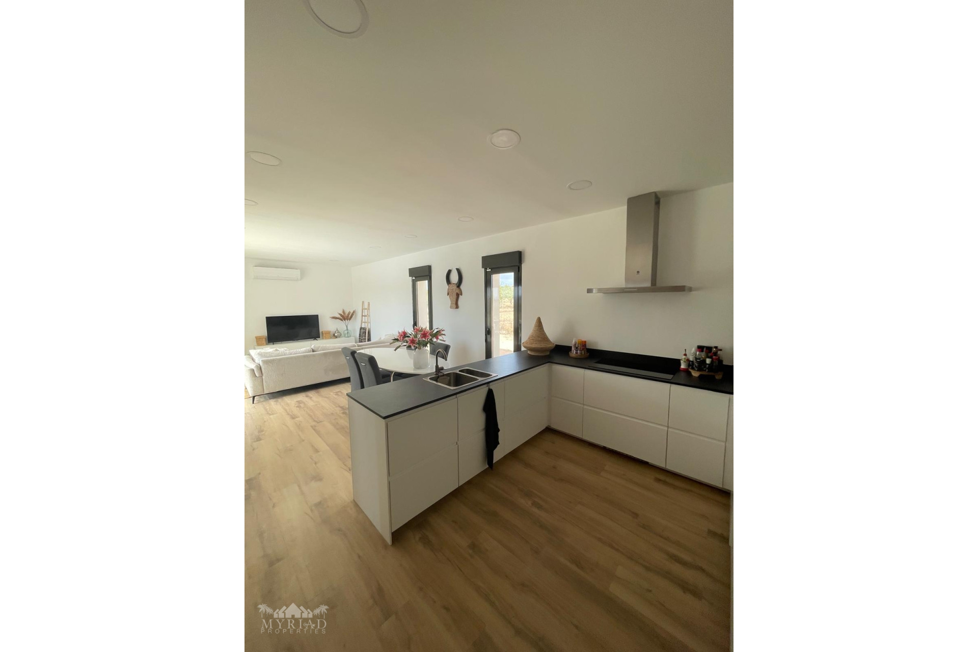 Revente - Maison mitoyenne -
Pinoso - Pinoso Alicante