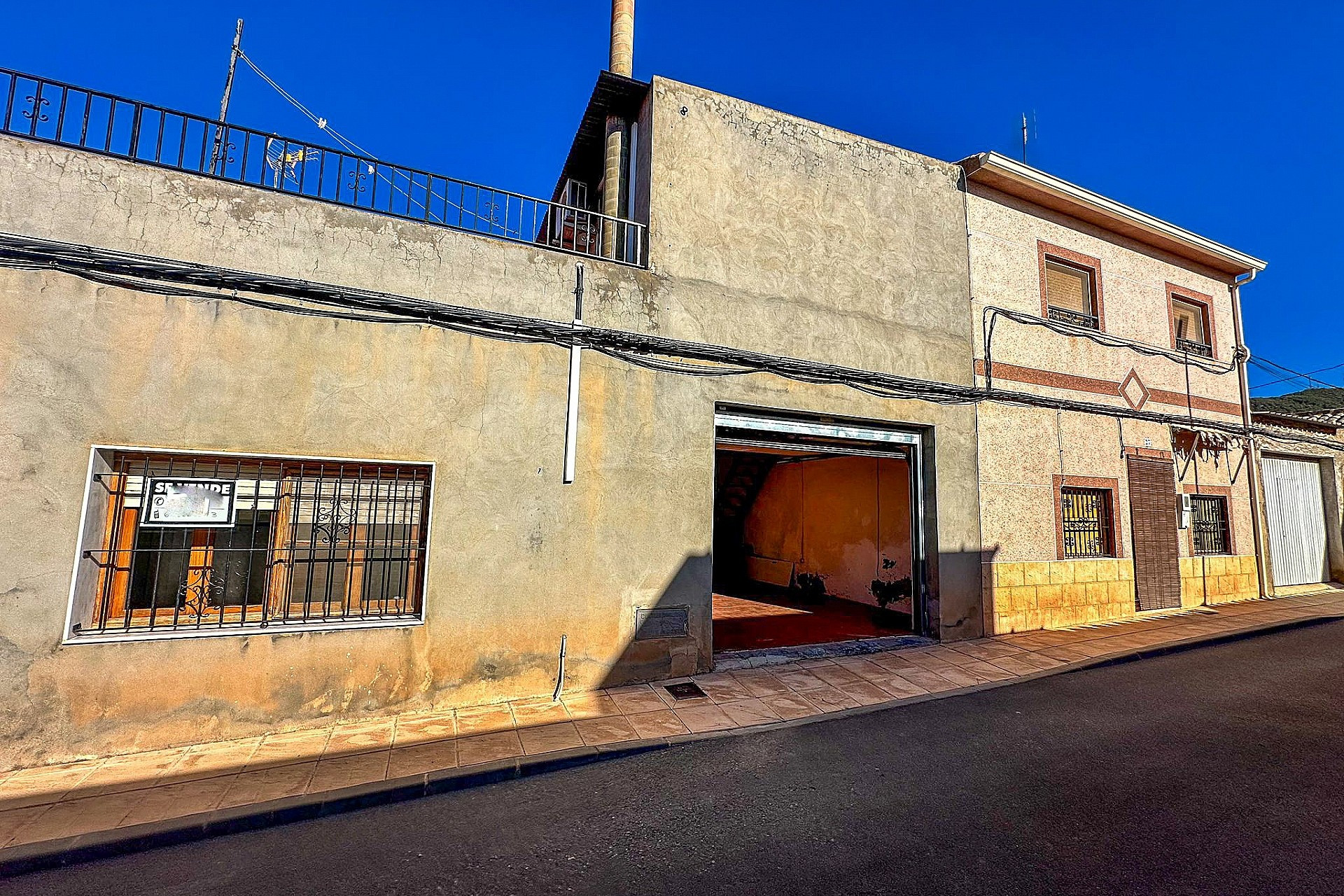 Revente - Maison mitoyenne -
Pinoso