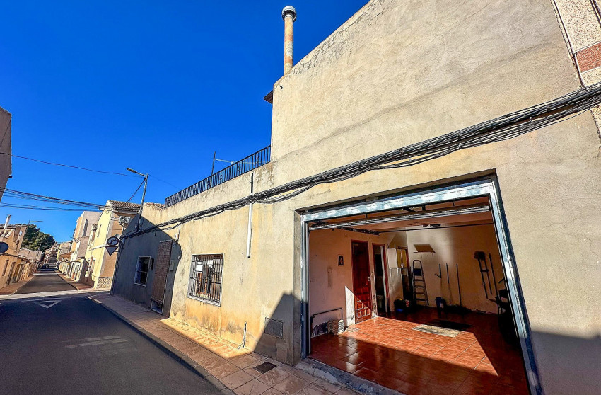 Revente - Maison mitoyenne -
Pinoso