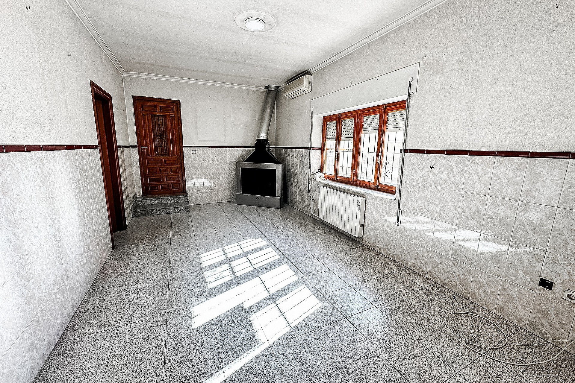 Revente - Maison mitoyenne -
Pinoso