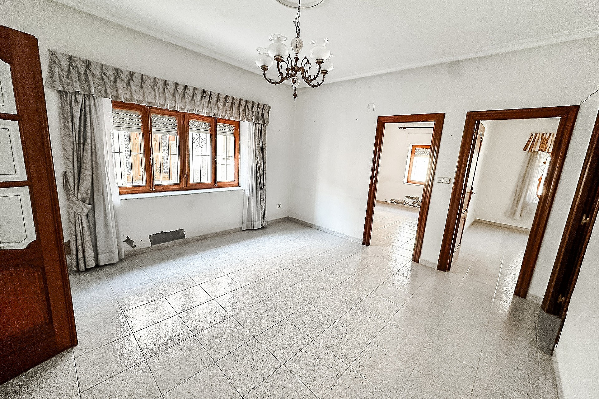 Revente - Maison mitoyenne -
Pinoso