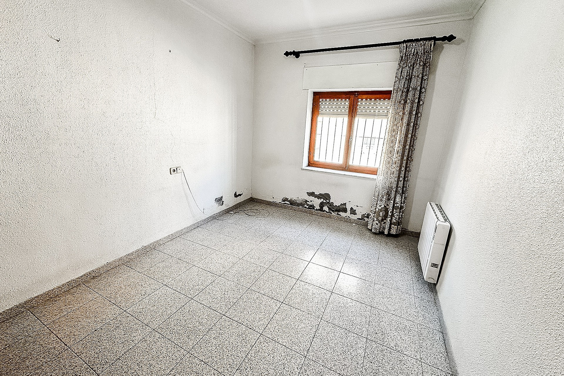 Revente - Maison mitoyenne -
Pinoso