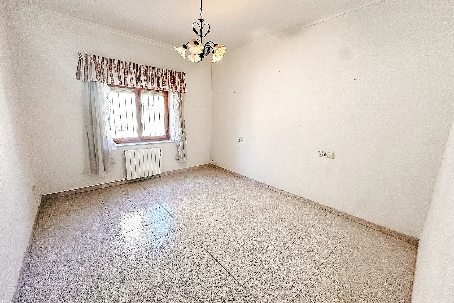 Revente - Maison mitoyenne -
Pinoso