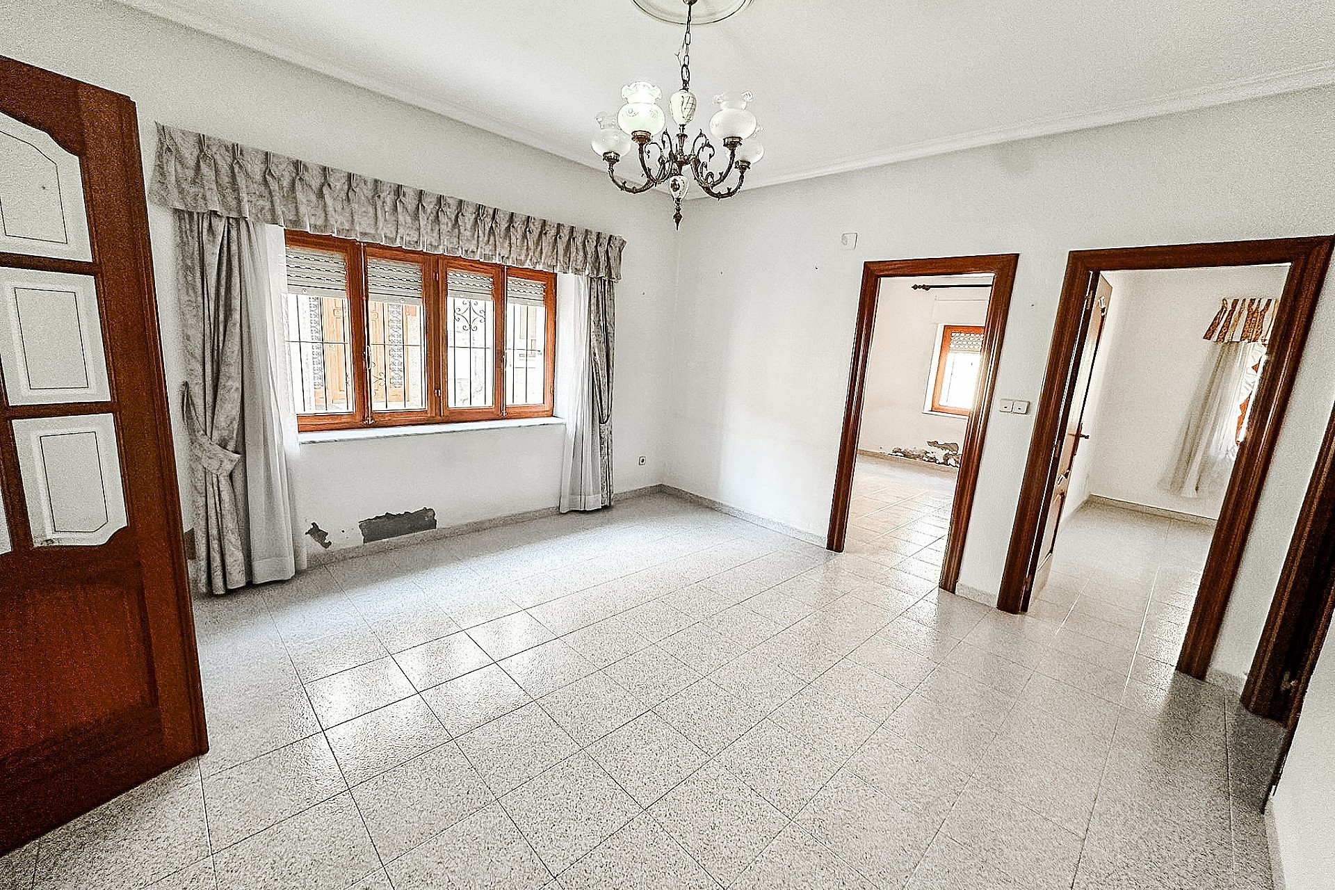 Revente - Maison mitoyenne -
Pinoso