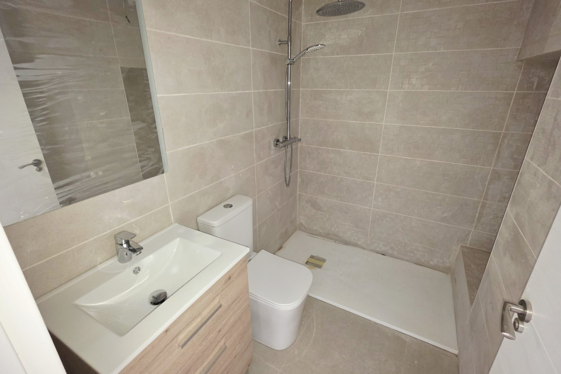 Revente - Maison mitoyenne -
Pinoso