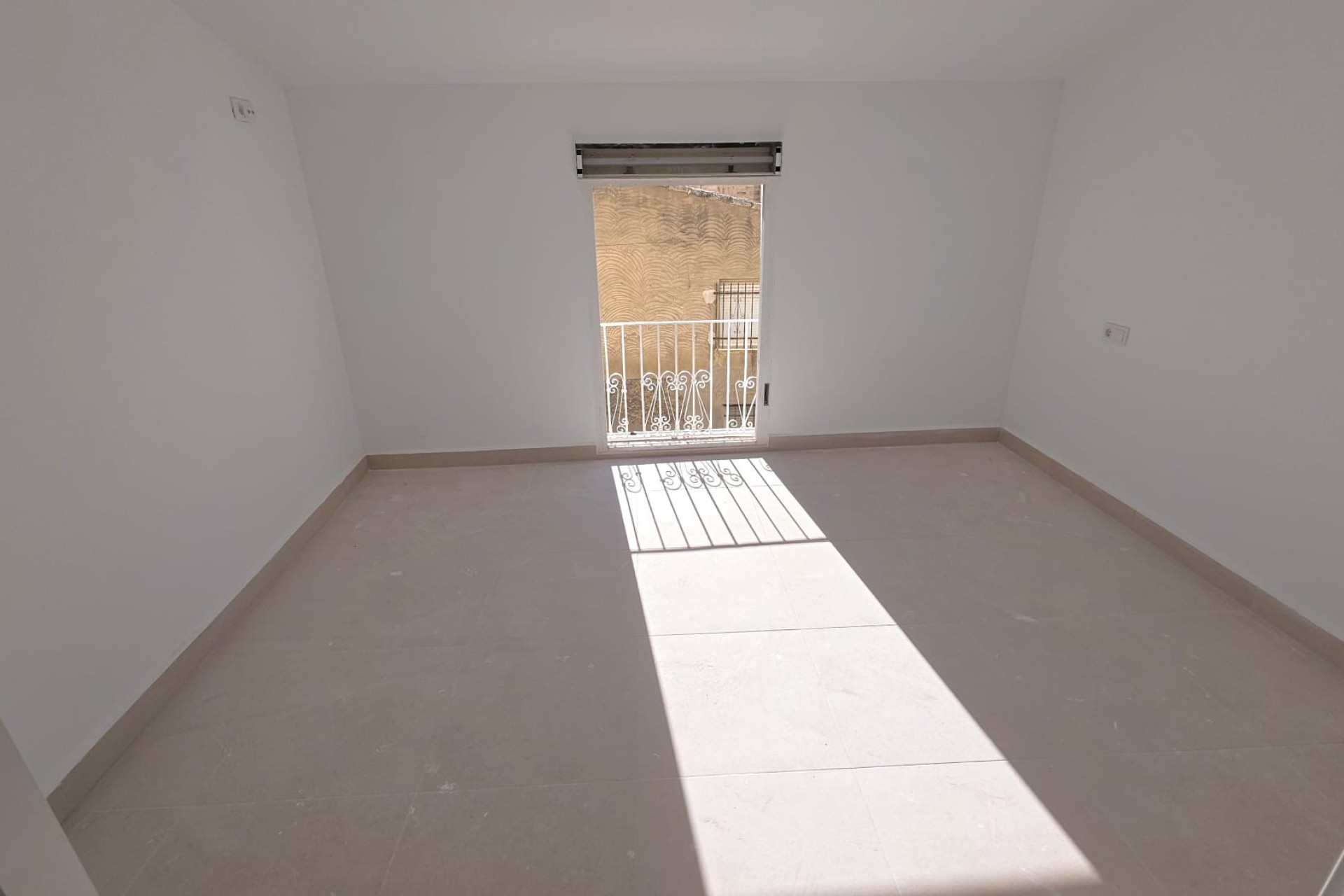 Revente - Maison mitoyenne -
Pinoso