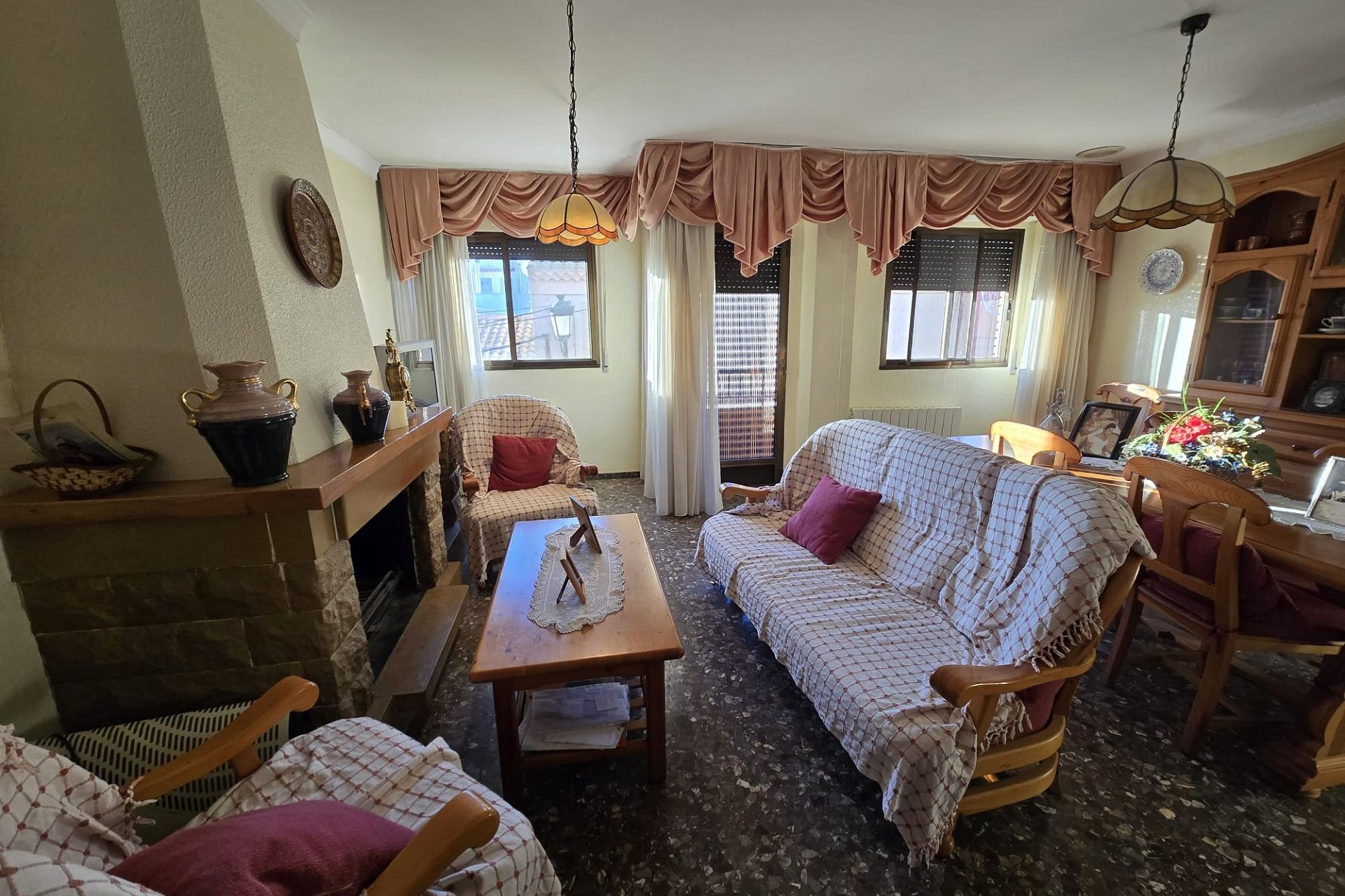 Revente - Maison mitoyenne -
Salinas