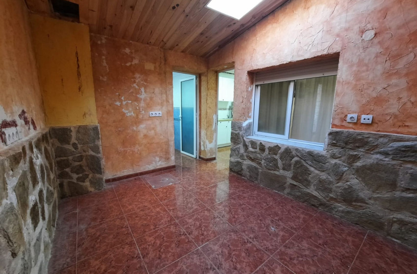 Revente - Maison mitoyenne -
Salinas