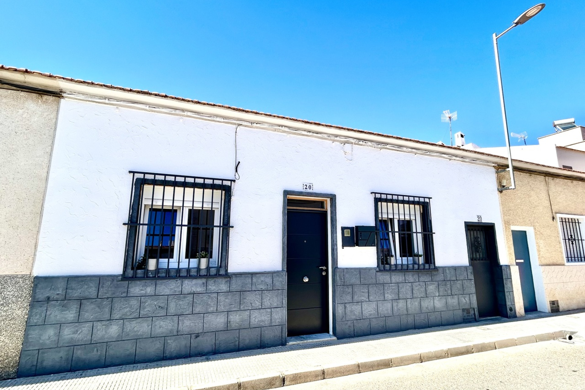 Revente - Maison mitoyenne -
San Miguel de Salinas