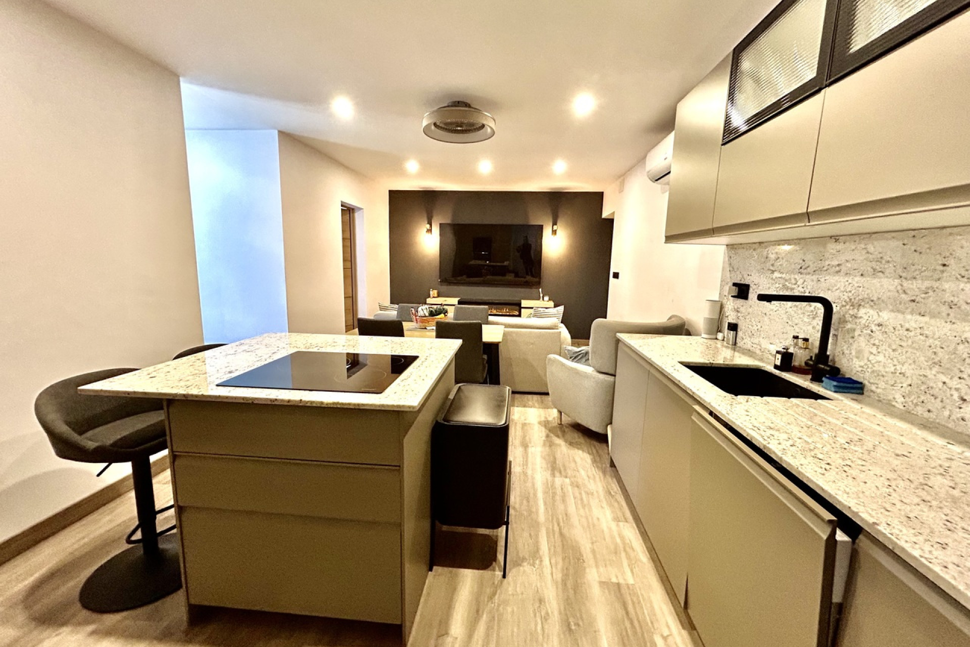 Revente - Maison mitoyenne -
San Miguel de Salinas