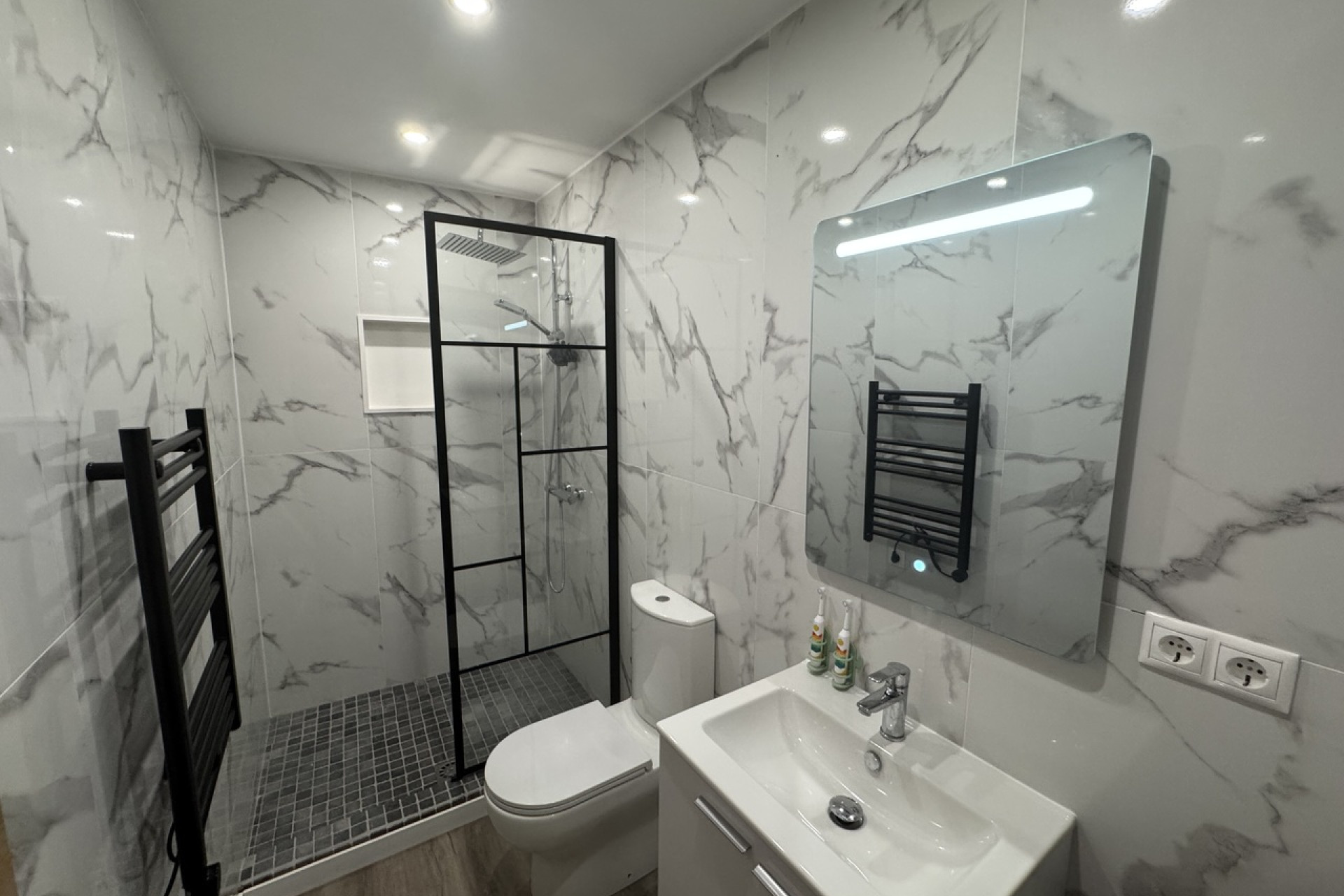 Revente - Maison mitoyenne -
San Miguel de Salinas