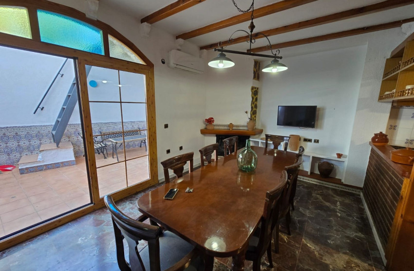 Revente - Maison mitoyenne -
Sax