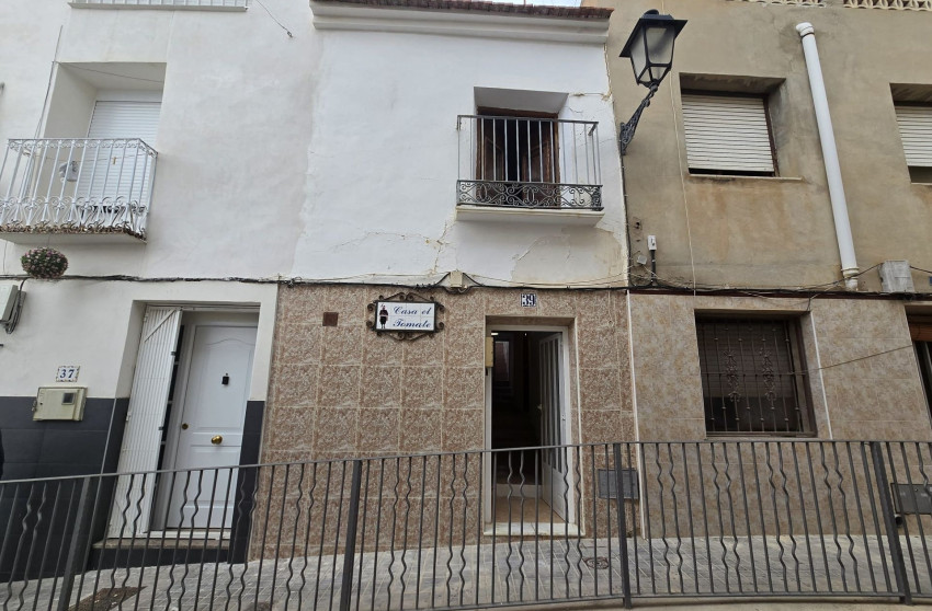 Revente - Maison mitoyenne -
Sax