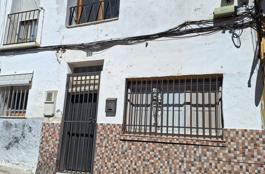 Revente - Maison mitoyenne -
Sax