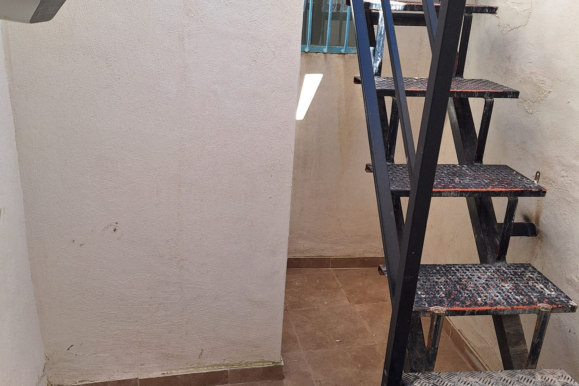 Revente - Maison mitoyenne -
Sax