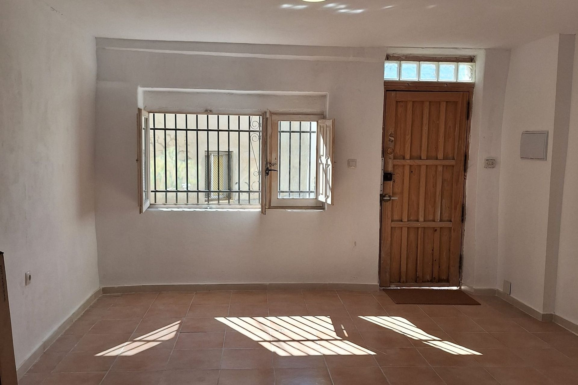 Revente - Maison mitoyenne -
Sax