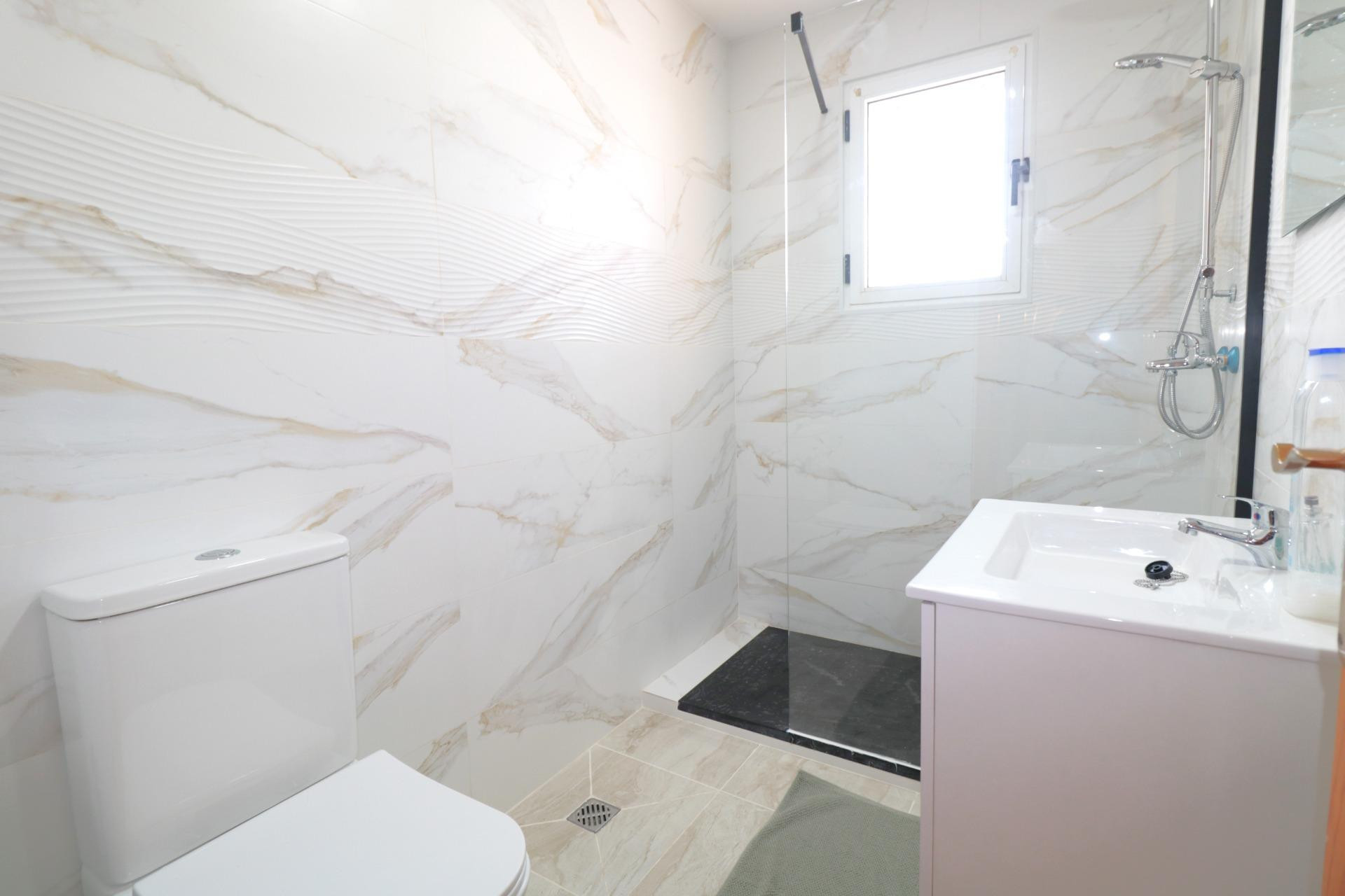 Revente - Maison mitoyenne -
Torrevieja - Carrefour
