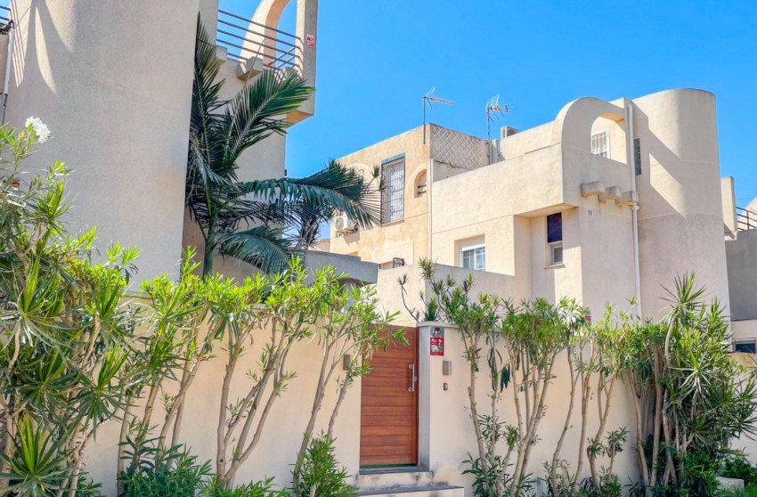 Revente - Maison mitoyenne -
Torrevieja - Costa Blanca