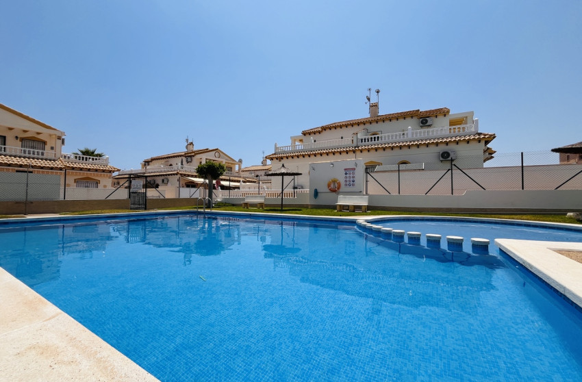 Revente - Maison mitoyenne -
Torrevieja - Los Altos