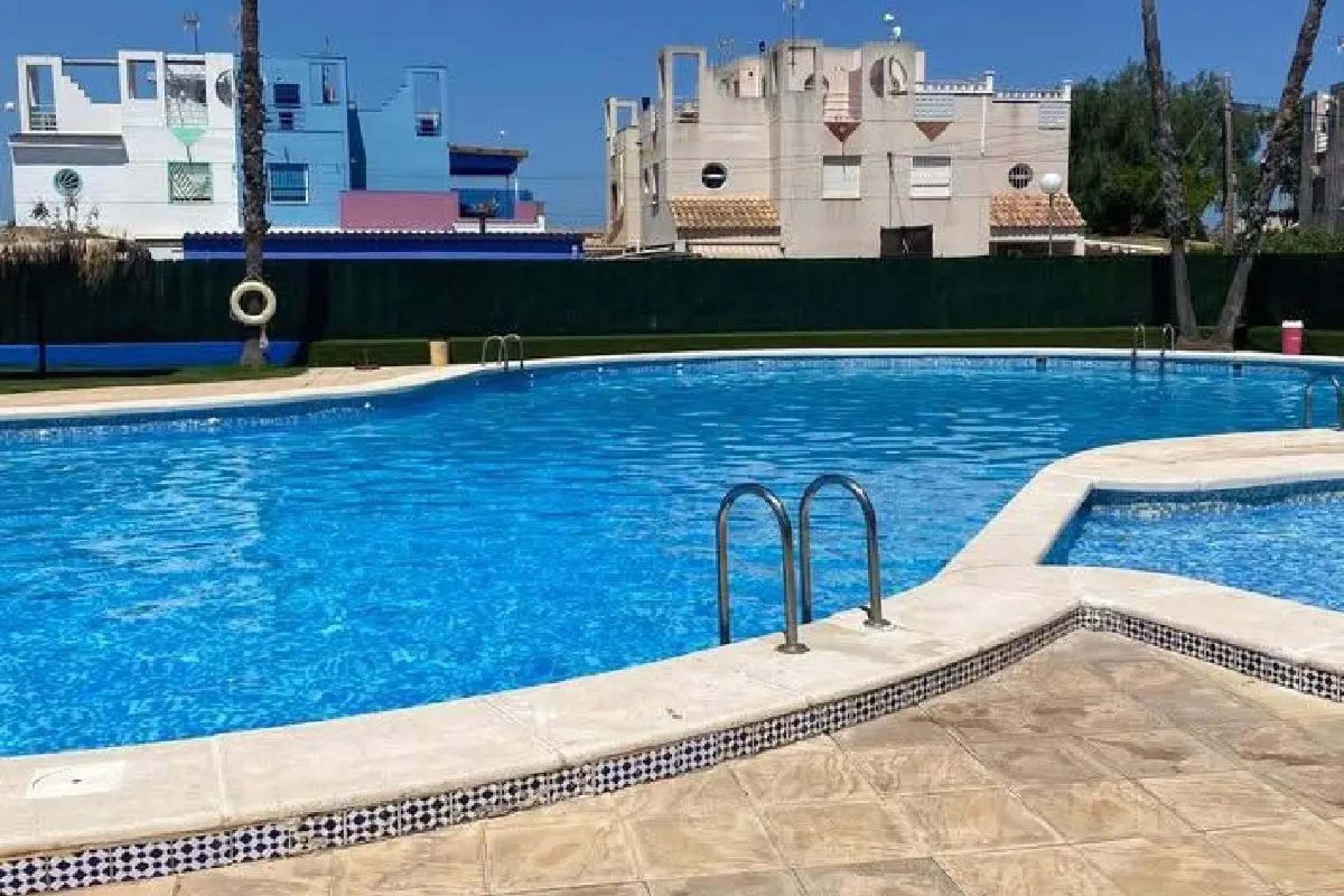Revente - Maison mitoyenne -
Torrevieja - Torretas