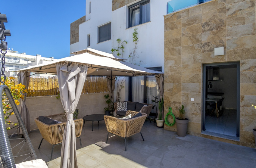 Revente - Maison mitoyenne -
Villamartín - Costa Blanca