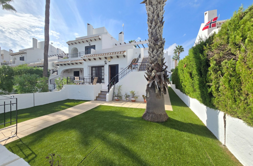 Revente - Maison mitoyenne -
Villamartín - Costa Blanca