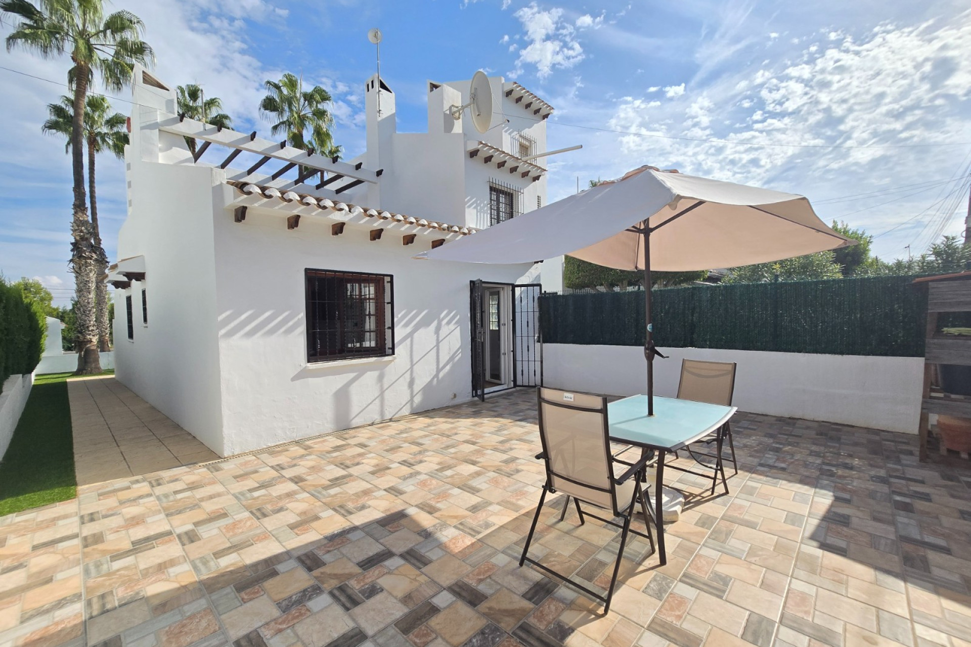 Revente - Maison mitoyenne -
Villamartín - Costa Blanca