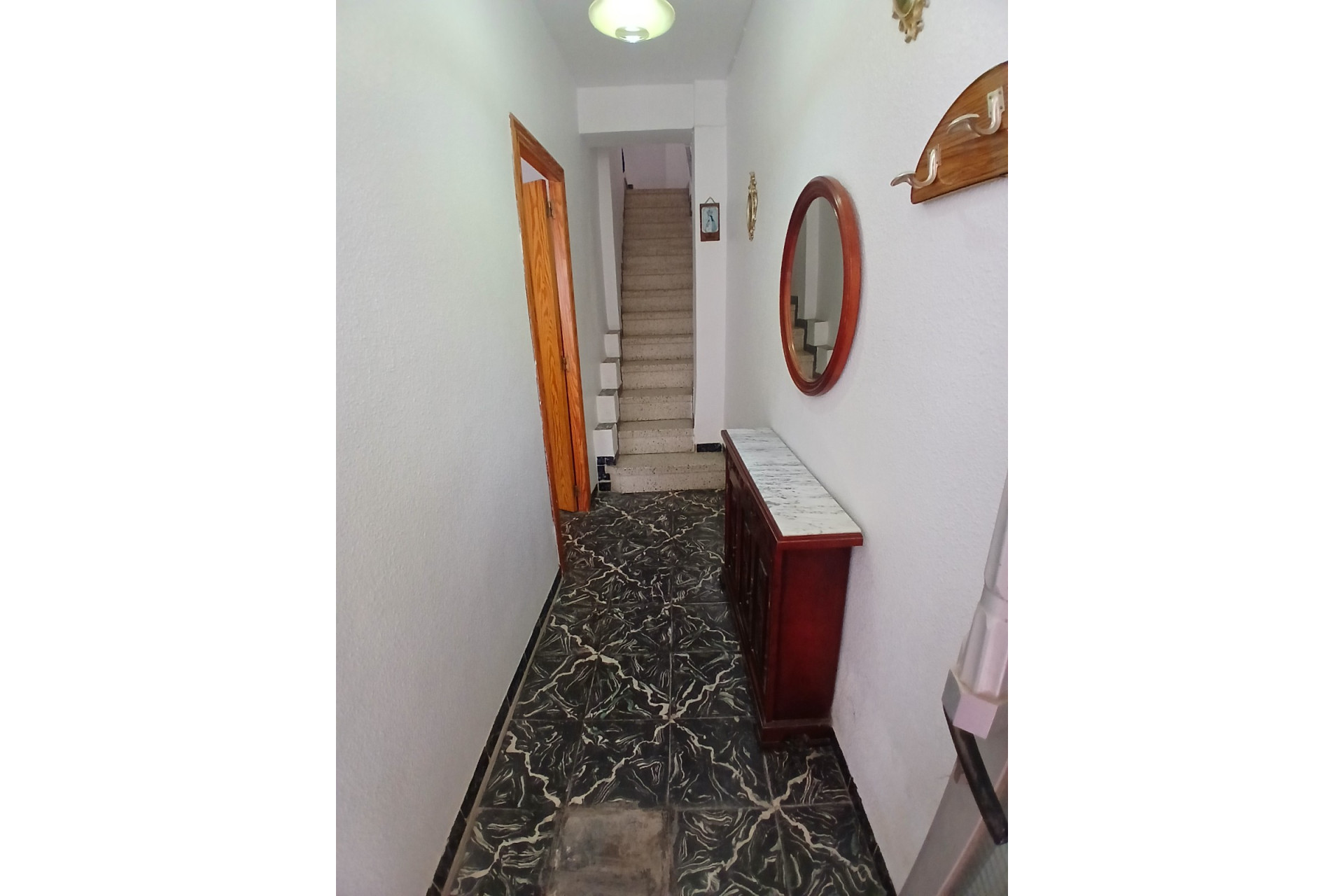 Revente - Maison mitoyenne -
Yecla