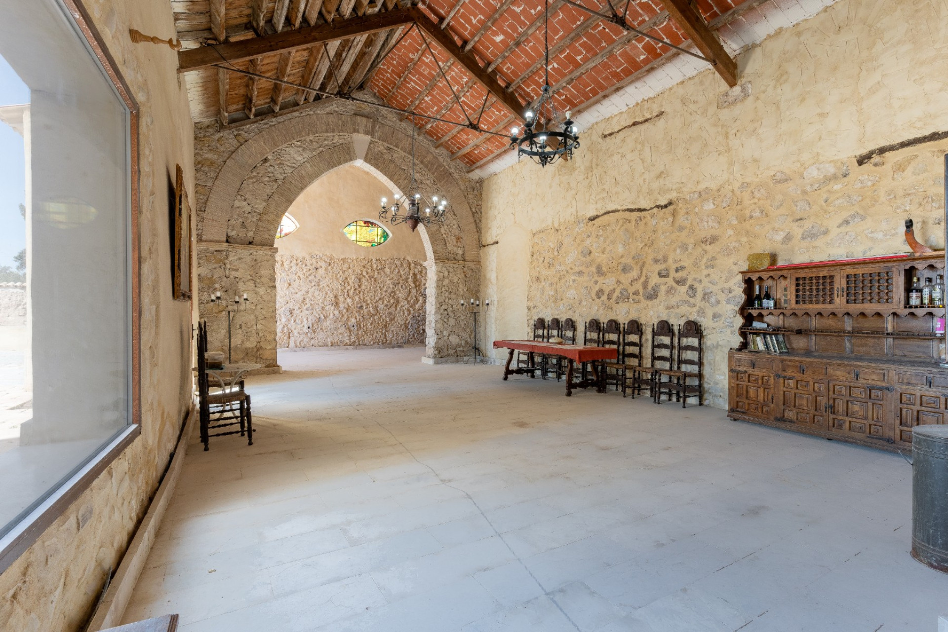 Revente - Others -
Castalla