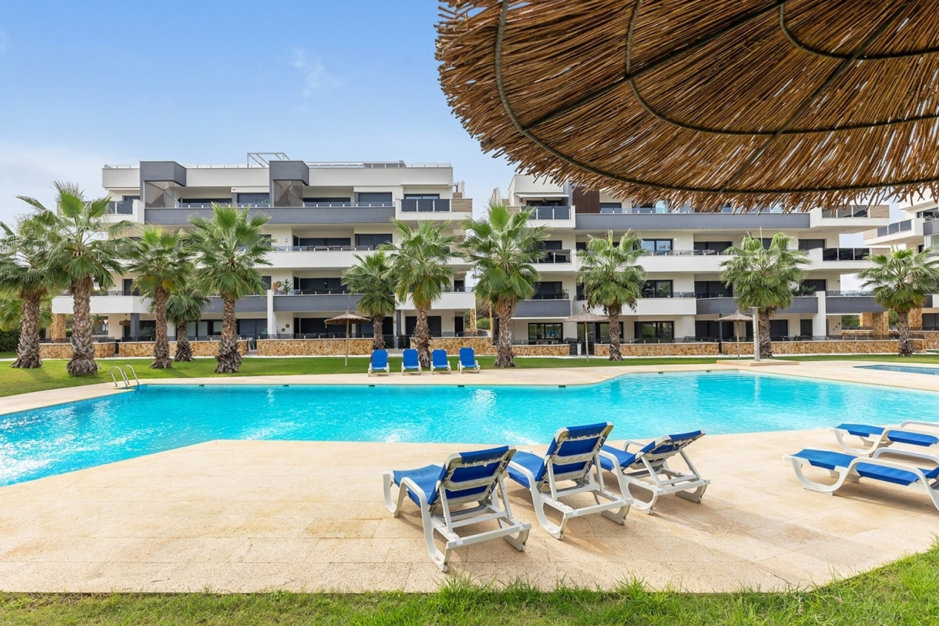 Revente - Penthouse -
Torrevieja - AMANECER
