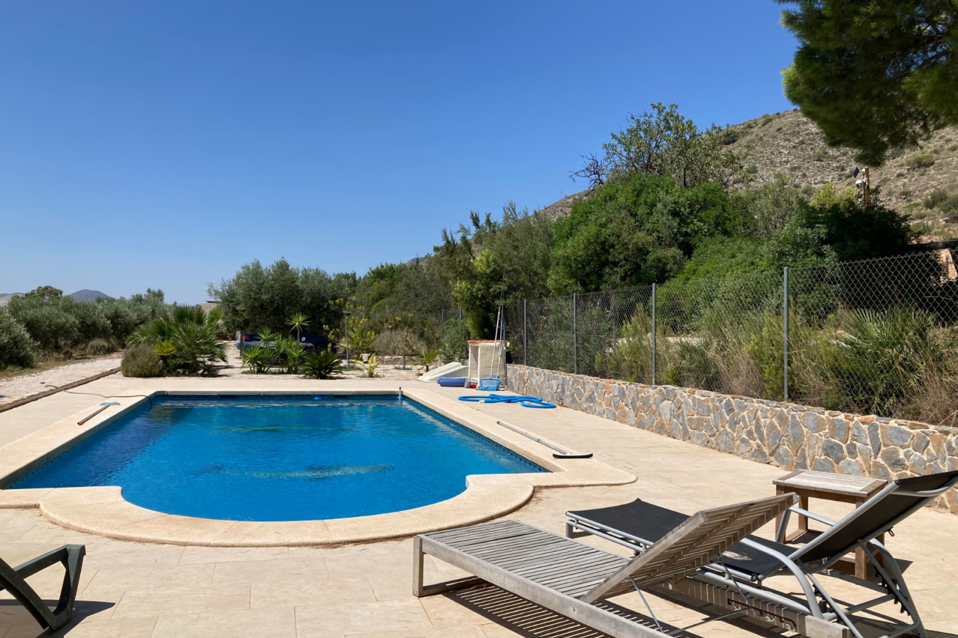 Revente - propriété équestre -
Hondón de las Nieves - HONDON DE LAS NIEVES