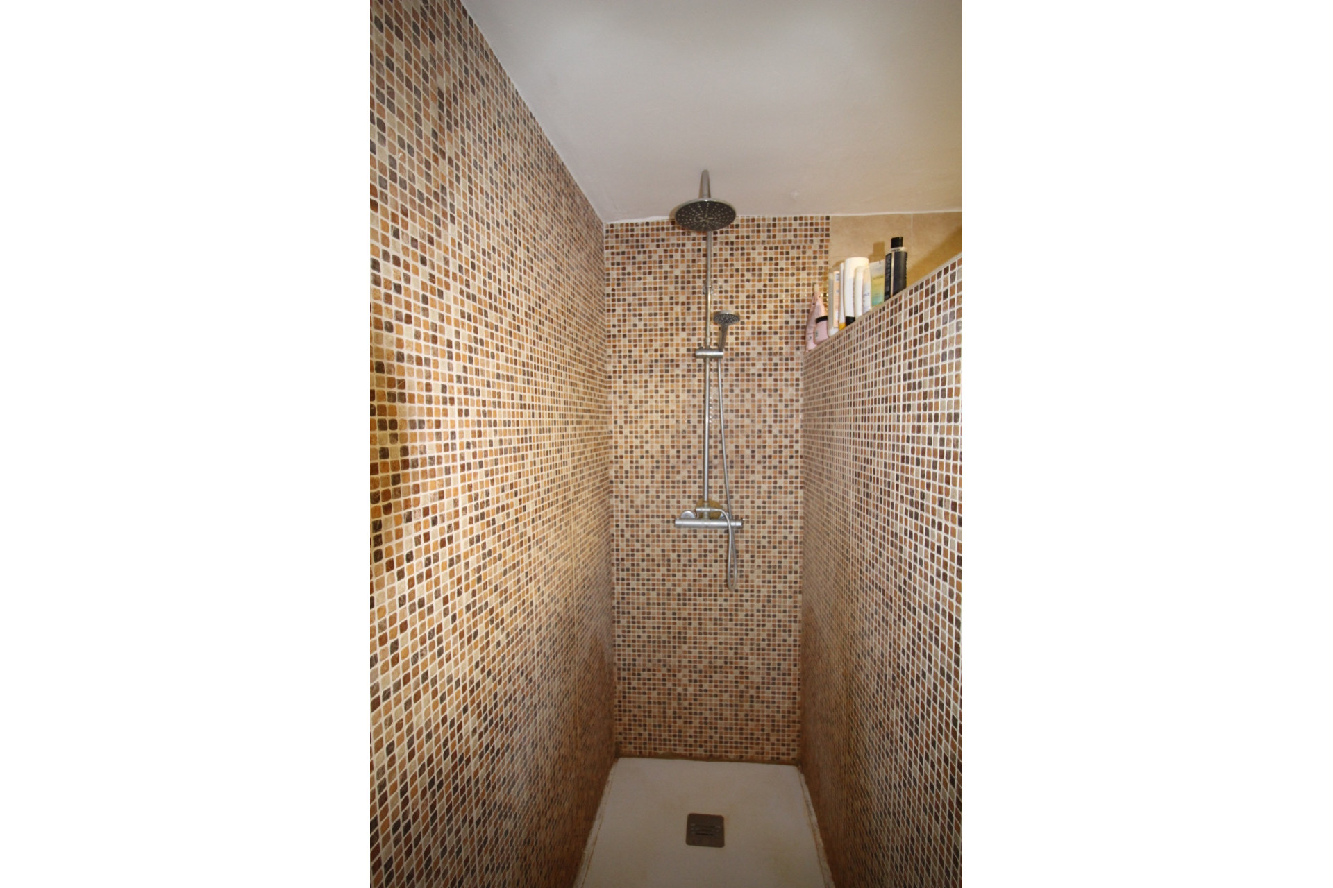 Revente - propriété équestre -
Hondón de las Nieves - HONDON DE LAS NIEVES