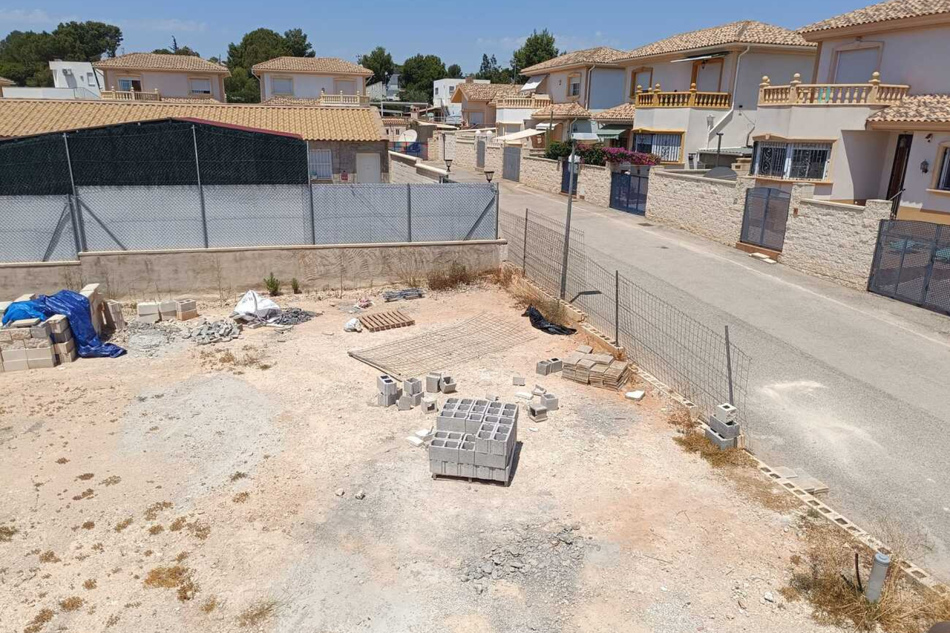 Revente - Terrain -
Fortuna - El Reloj