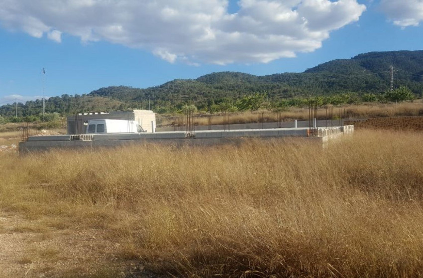 Revente - Terrain -
Mon&oacute;var - Monovar