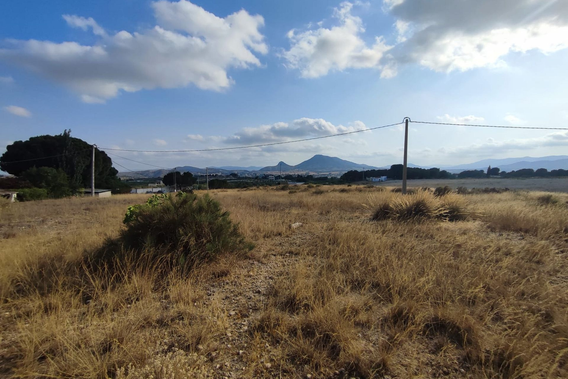 Revente - Terrain -
Sax